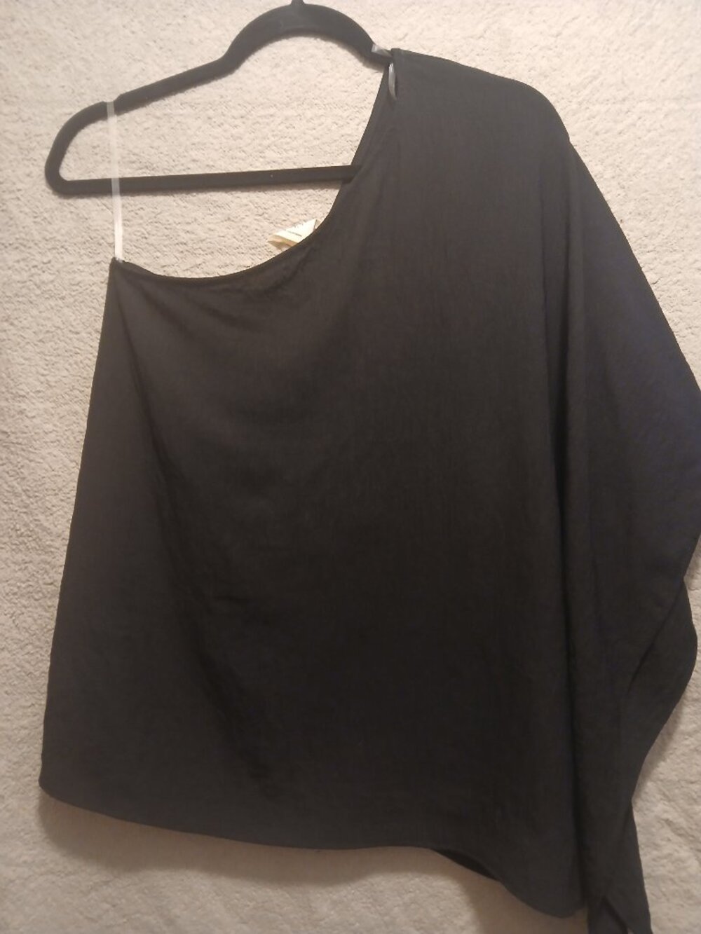 One should bat wing top
